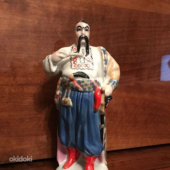 Portselanist kujuke “Taras” / Porcelain figurine “Taras