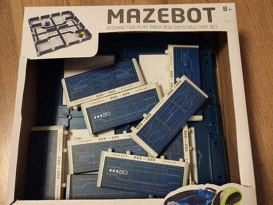 MAZEBOT interaktiivsed töölauad robotite jaoks