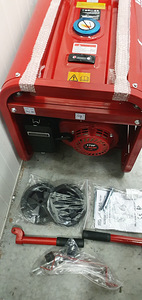 Bensiinigeneraator 220/380v,2kw. (3 foto / 5)