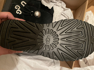 Новые женские угги UGG Bailey Button , blacк, 80% шерсть. (4 фото из 6)