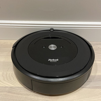 Robottolmuimeja iRobot Roomba e5