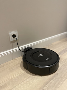 Робот-пылесос iRobot Roomba e5 (2 фото из 3)