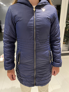 Осеннее детское пальто GUESS (3 фото из 4)