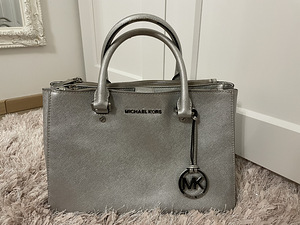 Сумка michael kors (2 фото из 3)