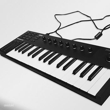 Keyboarbs: Komplete Kontrol M32- Native Instruments