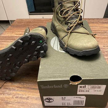 Продам ботинки timberland s. 38