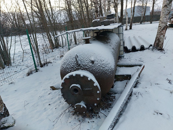 Бак 1800л