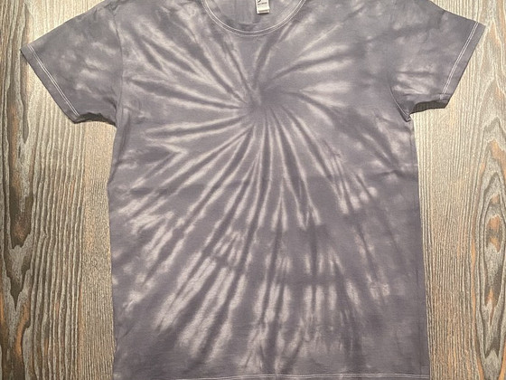 T-särk tiedye, uus