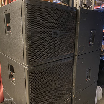 JBL SRX718S Сабвуферы