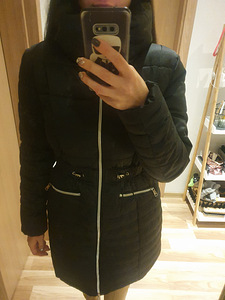 Зимняя куртка guess (2 фото из 2)