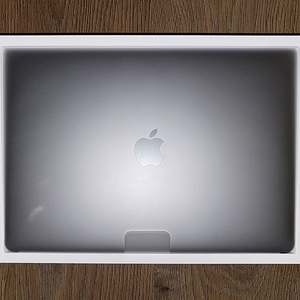 UUS Macbook Pro (2020, 13” M1) (2 foto / 4)