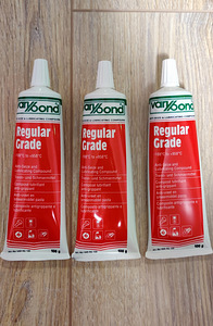 Универсальная смазка Varybond (2 фото из 3)