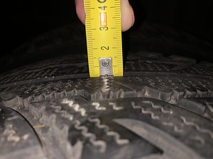 Шипованные шины Kumho 255/50 R19 (2 фото из 2)
