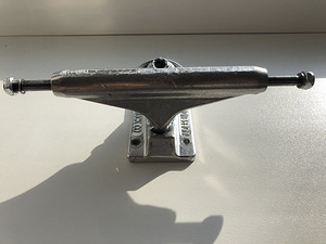 Independent 149 Standard 8.5" детали (5 фото из 8)