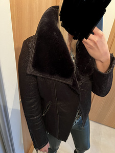 Зимняя куртка Guess (3 фото из 4)