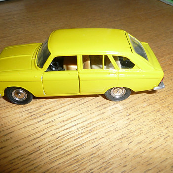 Automudel nsvl Moskvich-IZ-1500A12 kombi Kollane Haruldane