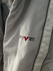 Five valge kapuutsiga talvejope originaal (2 foto / 2)