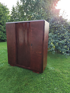 EESTI VABARIIGIAEGNE ,TÄISPUIDUST RIIDEKAPP 1,750X600X1,600 (4 foto / 4)