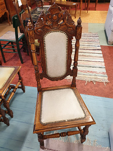 Продам 6 стульев. (7 фото из 7)