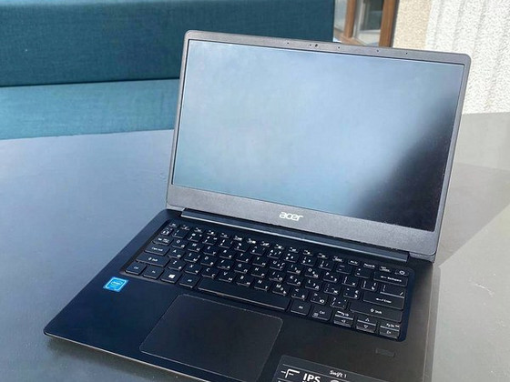 Ноутбук acer swift 1 тонкий ,шустрый