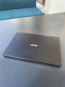 Sülearvuti acer swift 1 õhuke, krapsakas (2 foto / 3)