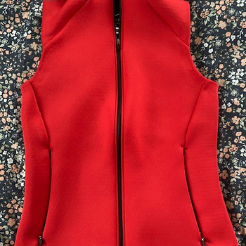 Müüa NIKE 1x kantud vest s.M