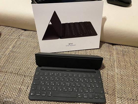 Клавиатура iPad 10.2'