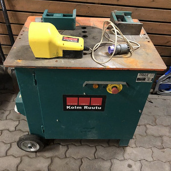 Armatuuri painutusmasin TRIAX PFX 42