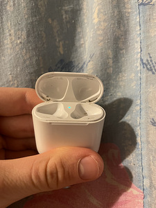 AirPods 2 (1 фото из 4)