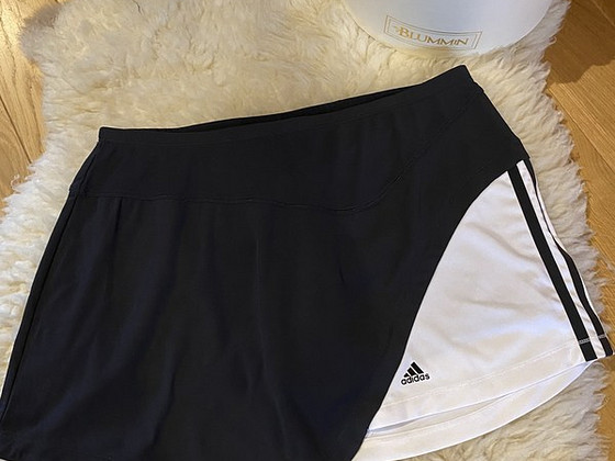 Adidas tenniseseelik,suurus 42.