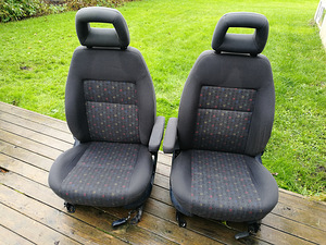 Ford Galaxy, VW Sharan, опоры поворотных сидений капитана (7 фото из 10)