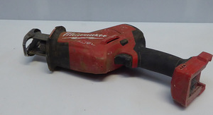 Akuotssaag Milwaukee M18 FHZ 18V (ilma aku ja laadijata) (4 foto / 6)