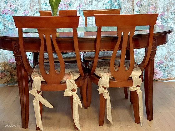 Klassikalises stiilis toolid / Classic style chairs