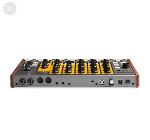 Akai Tom Cat Analog Drum Machine (4 foto / 5)