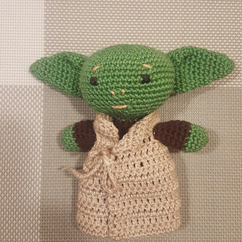 Kootud mänguasi Master Yoda