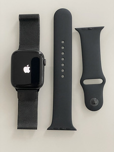 Apple Watch Series 4 44mm (1 фото из 2)