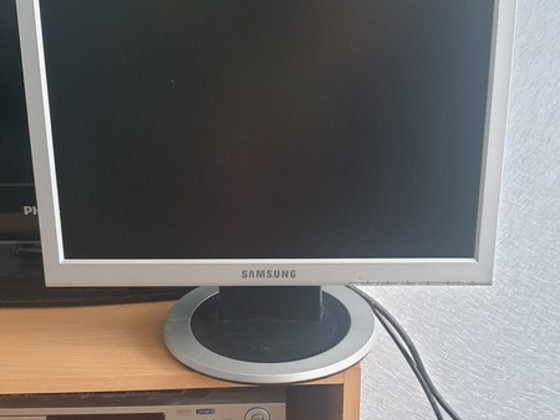 Samsung lcd 19"