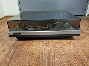 Garrard GT35P-1 2-Speed Belt-Drive Record Player (1 foto / 3)