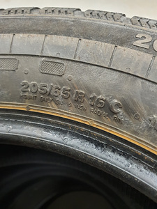 Continental 205/65/16C (3 foto / 6)