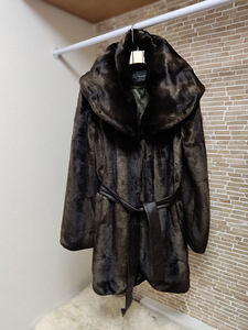 Полупальто TAHARI (3 фото из 4)