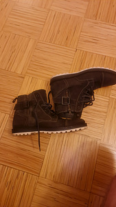 BATA (2 foto / 3)