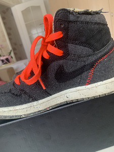 Jordan 1 (2 фото из 4)