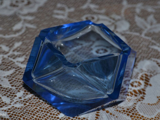 Шлифованная голубая пепельница Lorupi.