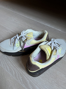 Uued Nike tossud (3 фото из 4)