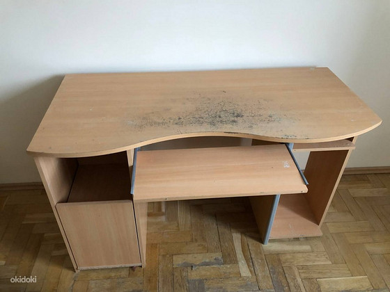 Письменный стол БЕСПЛАТНО