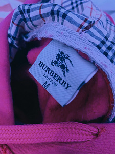 Burberry S Sweatshirt (1 foto / 2)