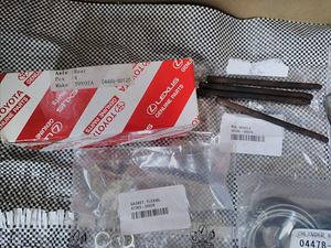 Toyota Land Cruiser 200 48654-60040 48655-60040 48409-34041 (9 foto / 9)
