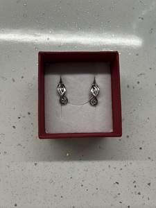 Серебрянные серьги (3 фото из 3)