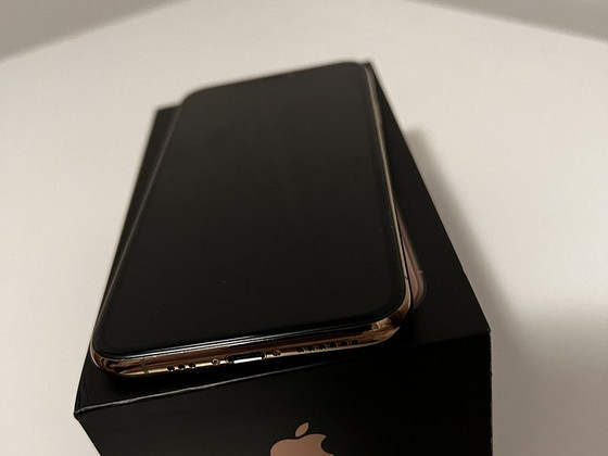 iPhone 11про 256гб