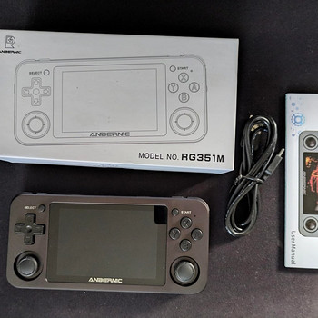 Nintendo (Portable Gaming Console RG351M)